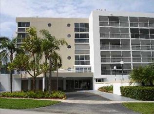 17801 N Bay Rd APT 608, Sunny Isles Beach, FL 33160