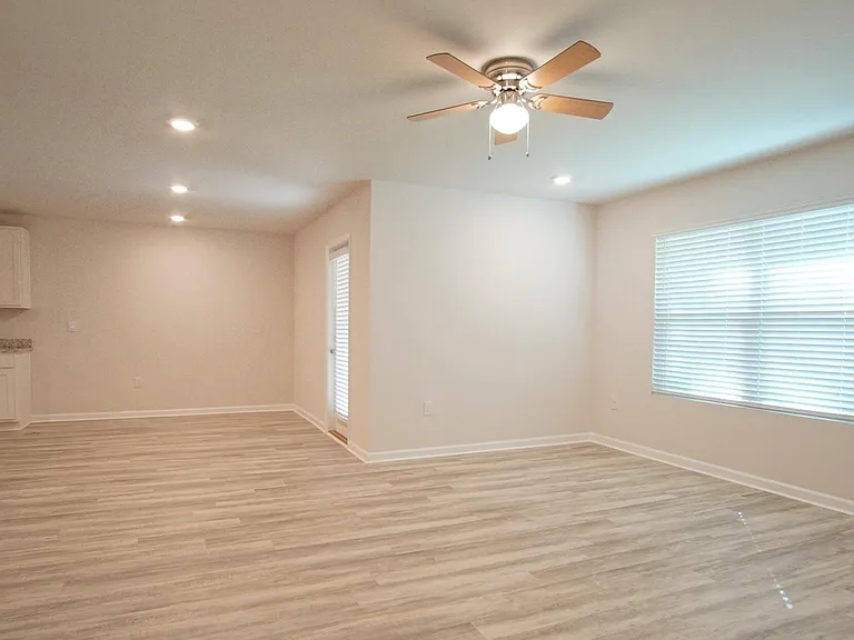 5120 Gaineswood Dr — Photo 17