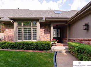 1238 N 97th Plz, Omaha, NE 68114
