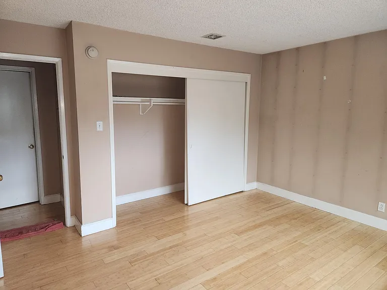 545 Chestnut Ave #111 — Photo 2