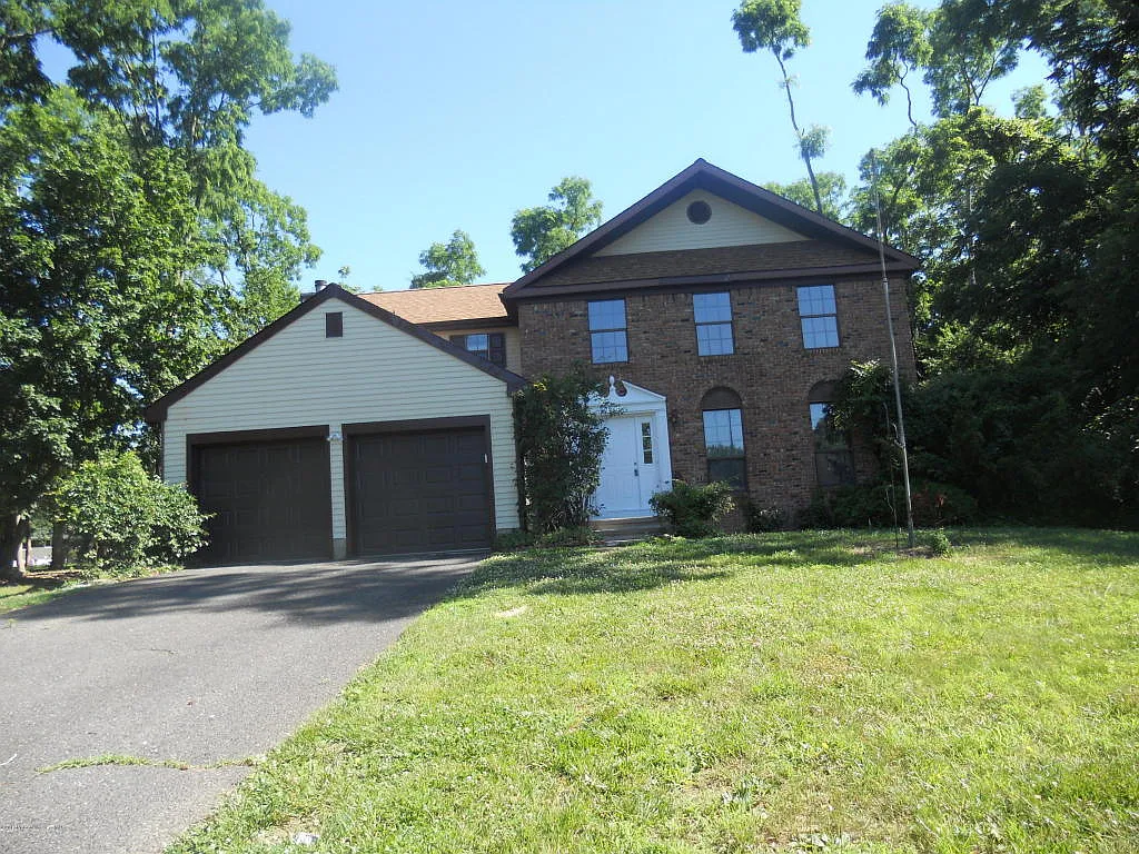 120 Malibu Dr photo 1