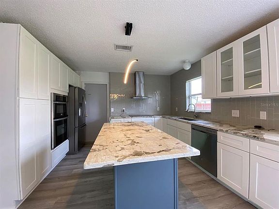 4th image of 2396 Courtland Blvd
