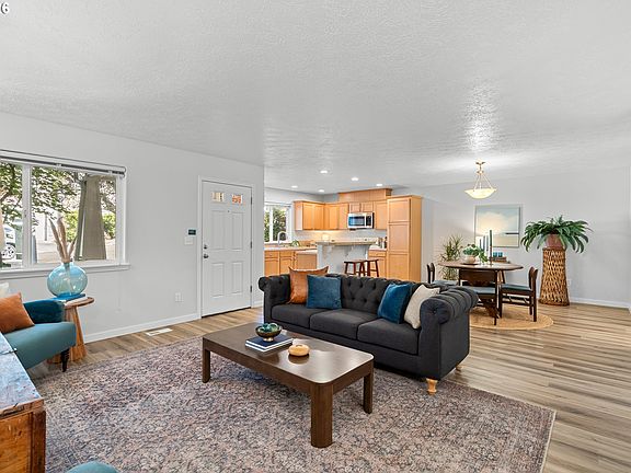 3rd image of 38800 Cascadia Village Dr
