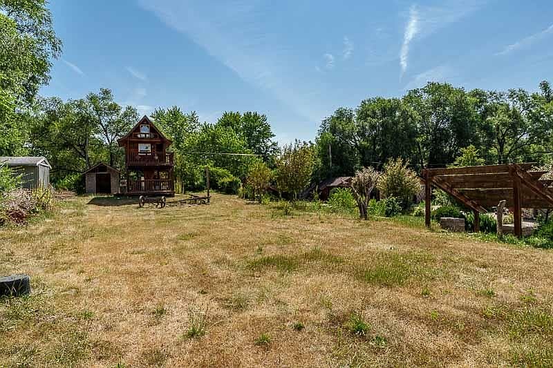 55th image of 731 Wheeler Ave