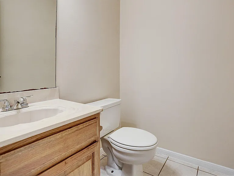1538 Ainsdale Dr — Photo 10