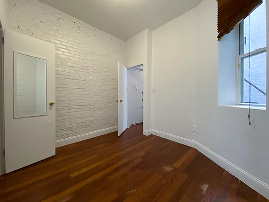 Rented by Kahen Properties | media 15