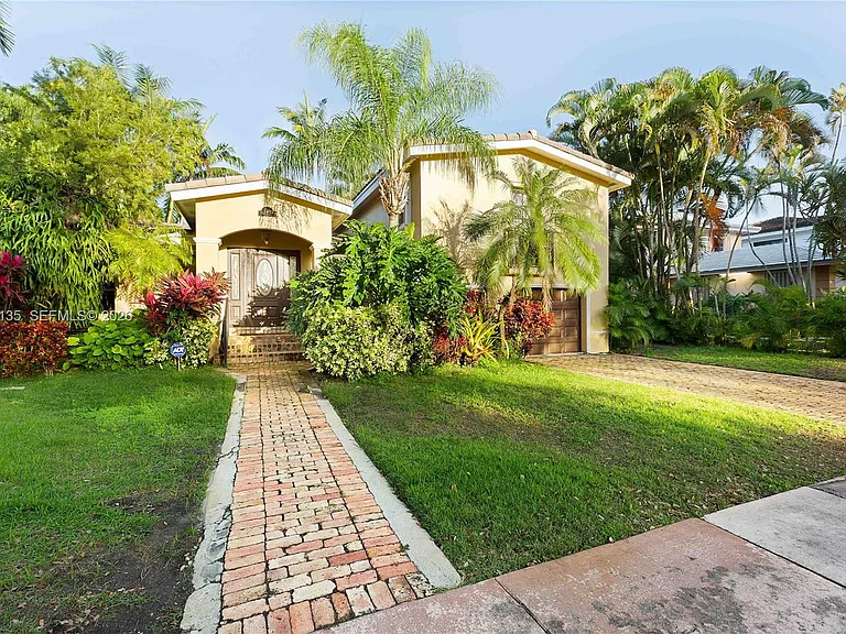 6315 Maynada St — Photo 35