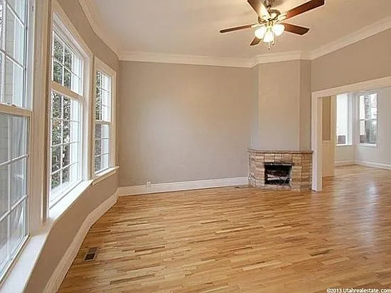 2 bed, 2.0 bath, 2000 sqft, $2,800 — Photo 2