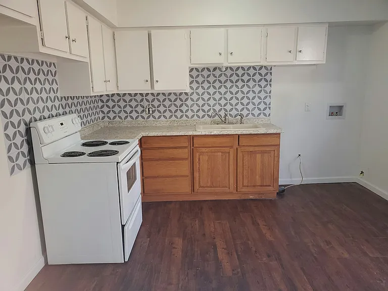 1027 E Villa Marie St — Photo 8