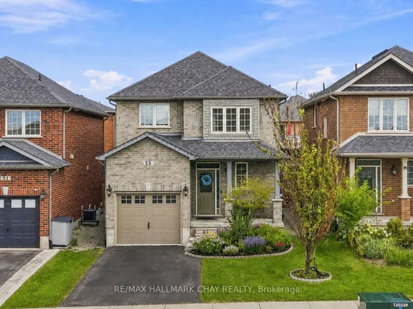 23 Nathan Cres, Barrie, ON L4N 0S5