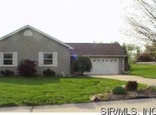 1 Cottonwood Glen Dr, Glen Carbon, IL 62034