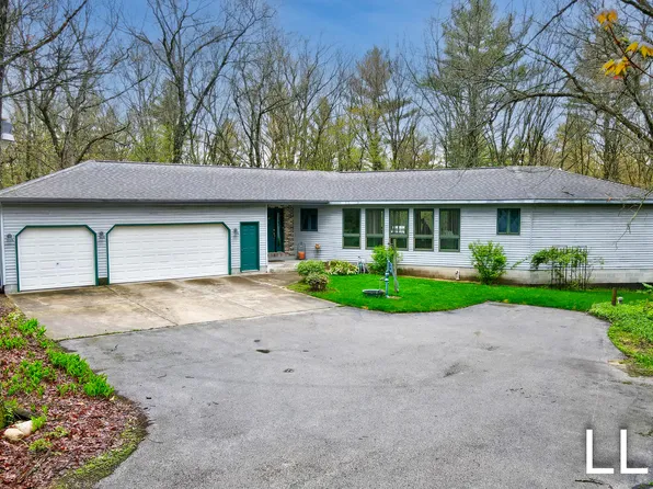 722 Holton Whitehall Rd, Whitehall, MI 49461