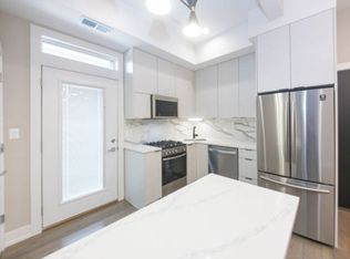 Gorgeous 2 Bedroom Ukrainian Village Apartment, Chicago, IL 60622