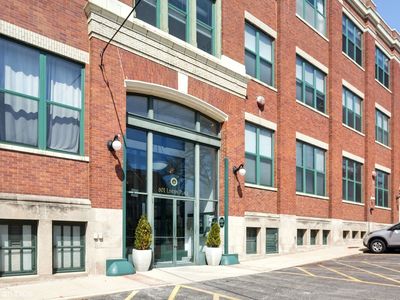 601 Linden Pl APT 305, Evanston, IL, 60202