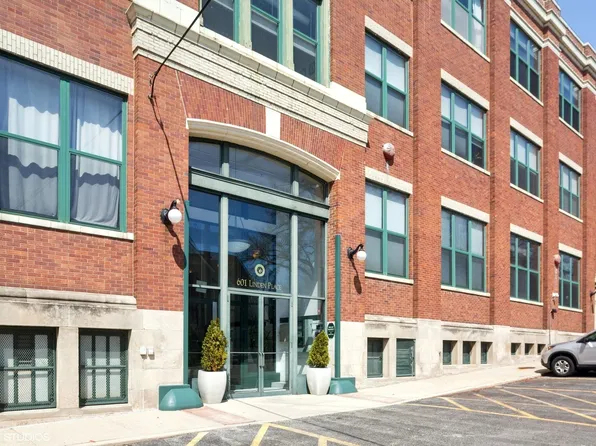 601 Linden Pl APT 305, Evanston, IL 60202