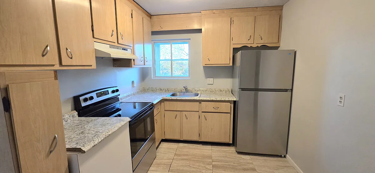 Building Photo - 5 Waldemar Ave #3