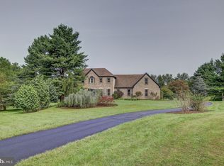 21113 Cozy Ct, Gaithersburg, MD 20882