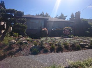 3430 W Viewmont Way W, Seattle, WA 98199