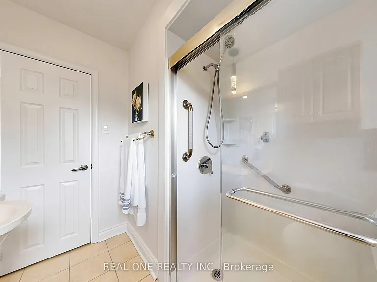 49 Bayview Pkwy — Photo 31