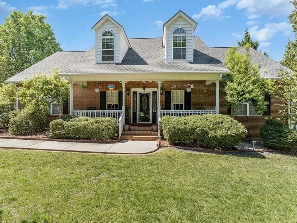 711 Old Mill Rd