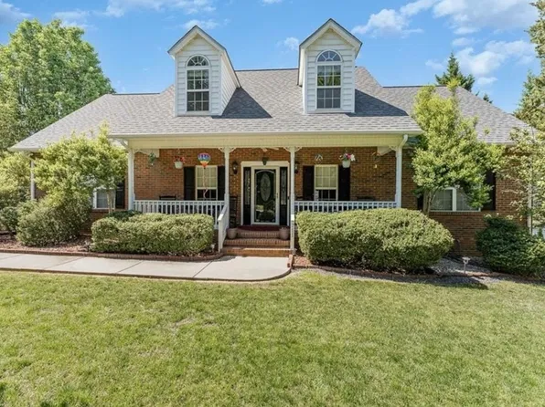 711 Old Mill Rd, High Point, NC 27265
