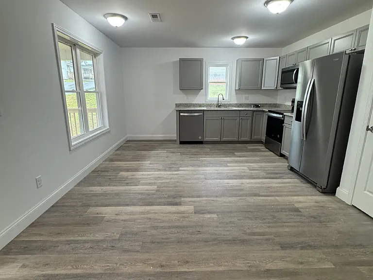 200 Quinn Hill Ln — Photo 4
