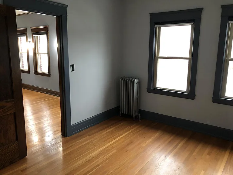 52 Amherst St — Photo 6