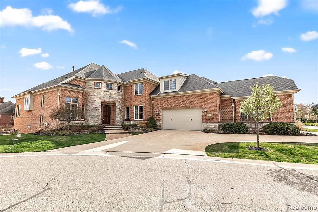 10424 Sandpiper Ct, South Lyon, MI 48178 MLS 20230028615 Zillow