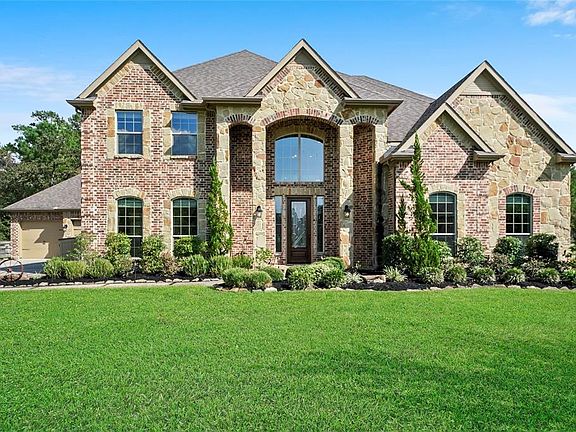 Beautifully landscaped and perfectly maintained.