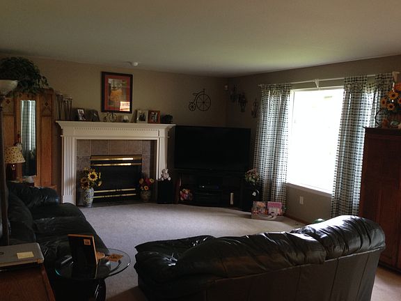 4th image of 8821 181st St E