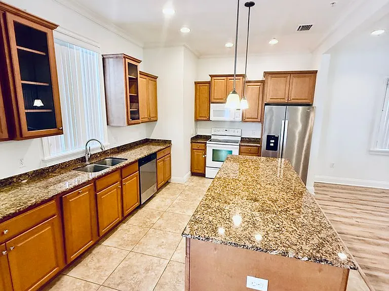 860 Vignoles Ave NE #1 — Photo 22