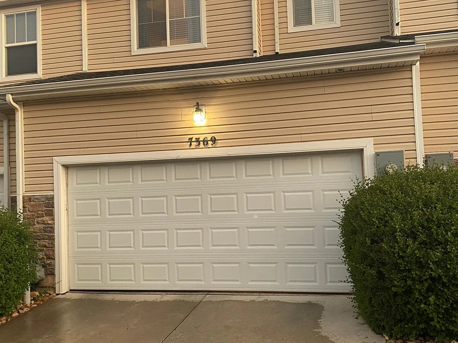 7369 Sandy Springs Point — Photo 2