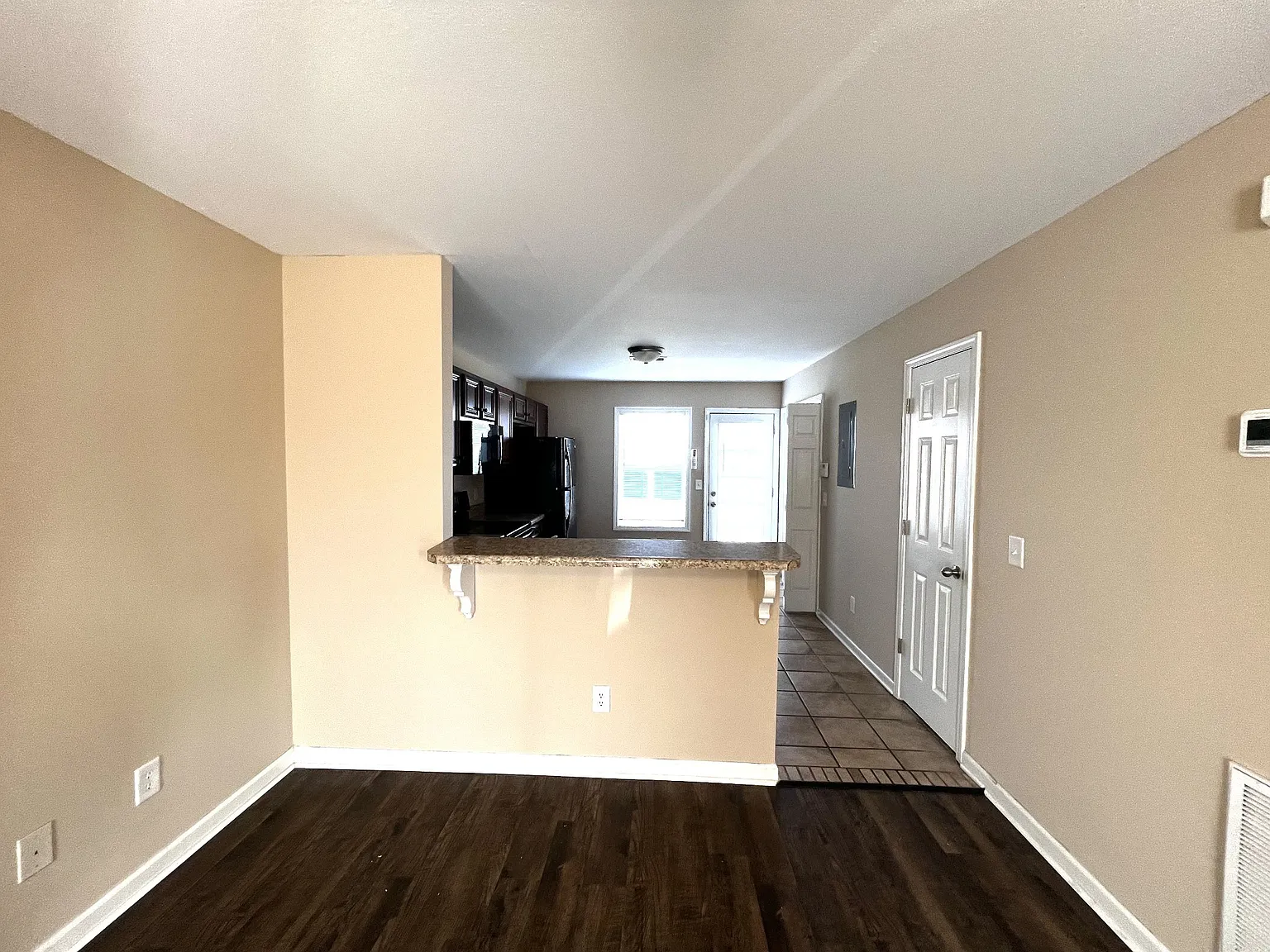 2 bed, 1.5 bath, 1000 sqft, $995 — Photo 4