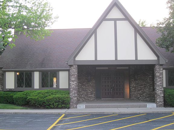 Club House.