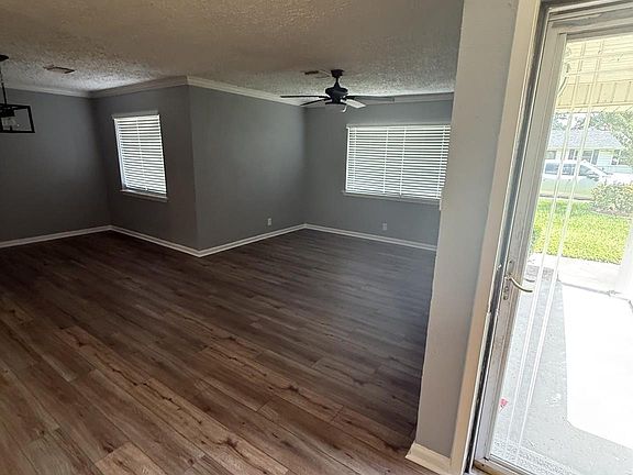 4th image of 5218 Cortelyou Ln