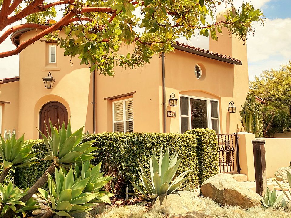 BEAUTIFUL CASITA OVERLOOKING THE VILLAGE GREEN PARK