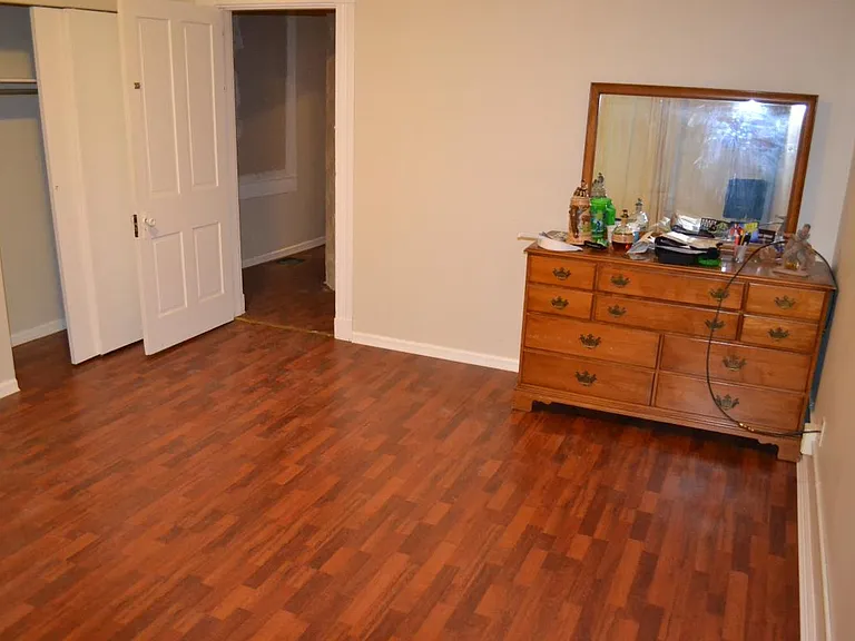 305 Emming St — Photo 5
