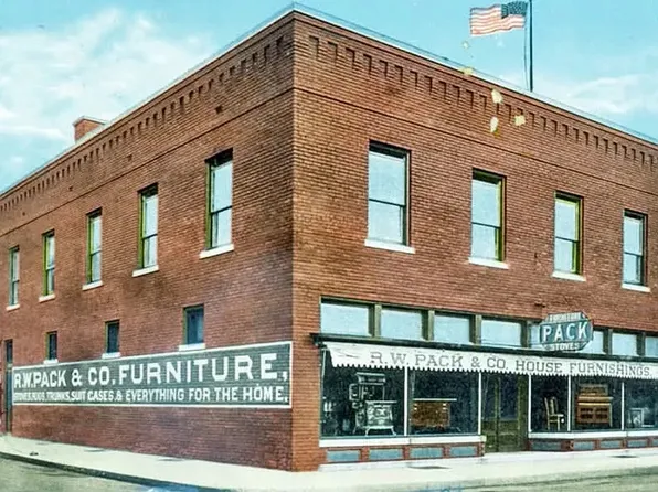 103 E Excelsior St, Excelsior Springs, MO