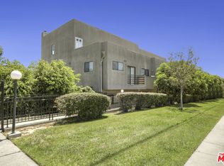 1854 N Alvarado St, Los Angeles, CA 90026