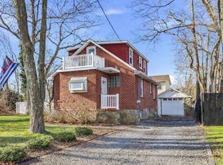 36 Columbine Rd, Rocky Point, NY 11778