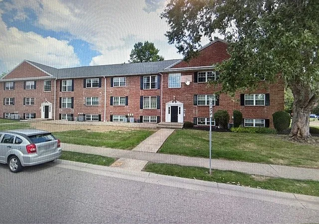 2 bed, 900 sqft, $895 — Photo 1