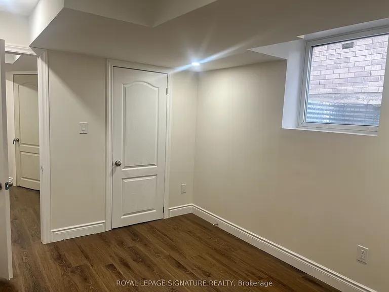 148 Newhouse Blvd #BASEMENT — Photo 4
