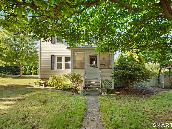 2nd image of 462 Davis Street