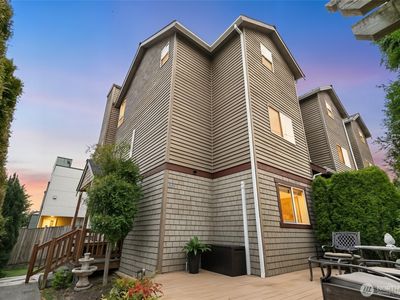 2906 5th Avenue W, Seattle, WA, 98119
