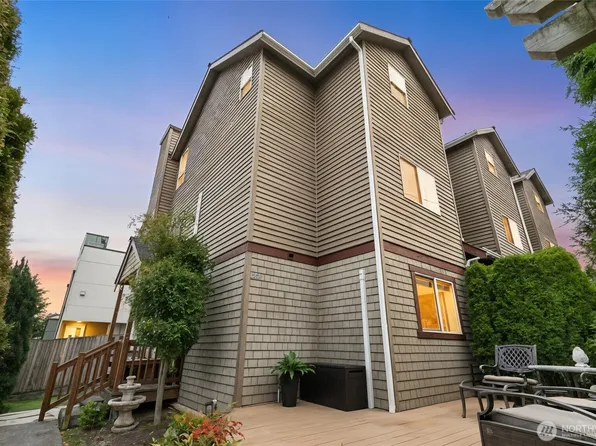 2906 5th Avenue W, Seattle, WA 98119