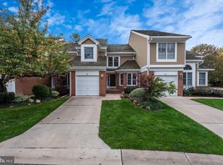 28 River Oaks Cir, Pikesville, MD 21208