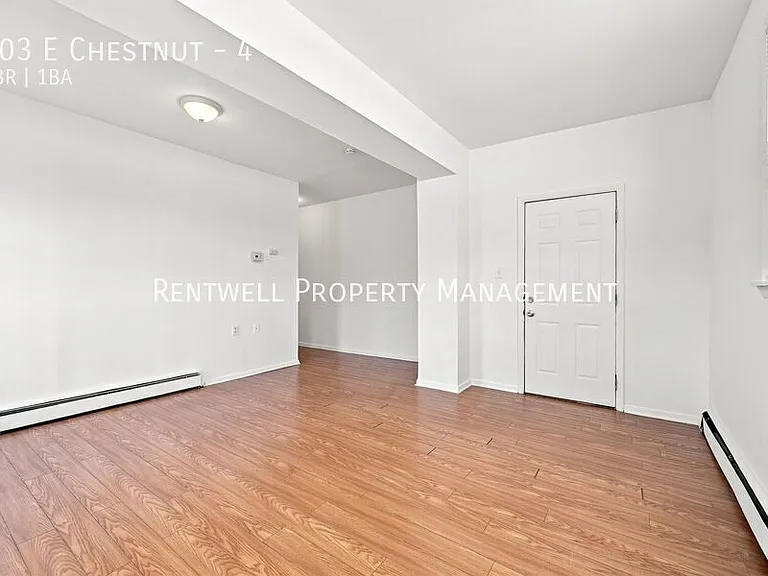 103 E Chestnut St #4 — Photo 7