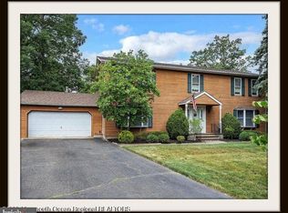 21 Harpers Ferry Rd, Toms River, NJ 08753