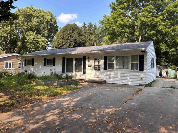 2209 Prairie Rd, Madison, WI 53711