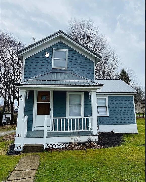 1st image of 821 W Highland Ave